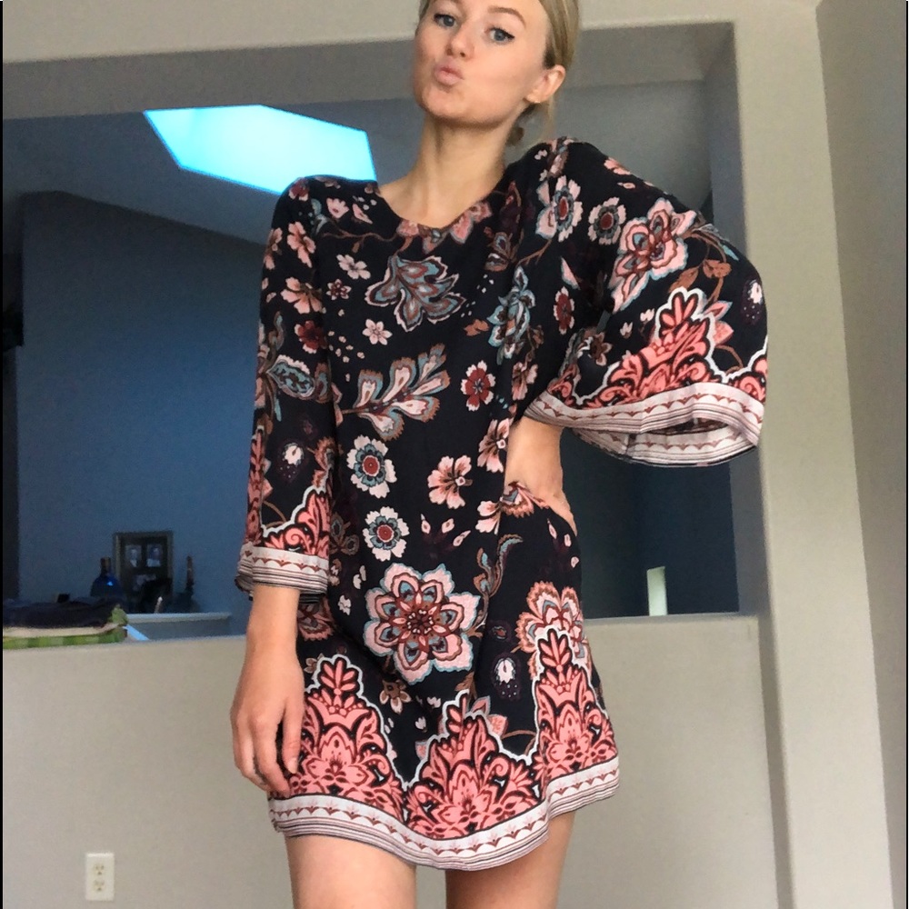 urban outfitters balloon sleeve dress